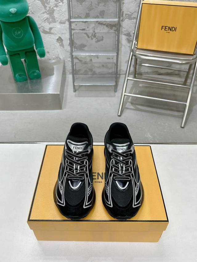 35-40。 Fendi23秋冬新品 爆款 Fendi First One 新款运动鞋 ，经过n次反复挑调试版型舒适度都做到极致， 斜向f形状雕刻波纹鞋底5Cm